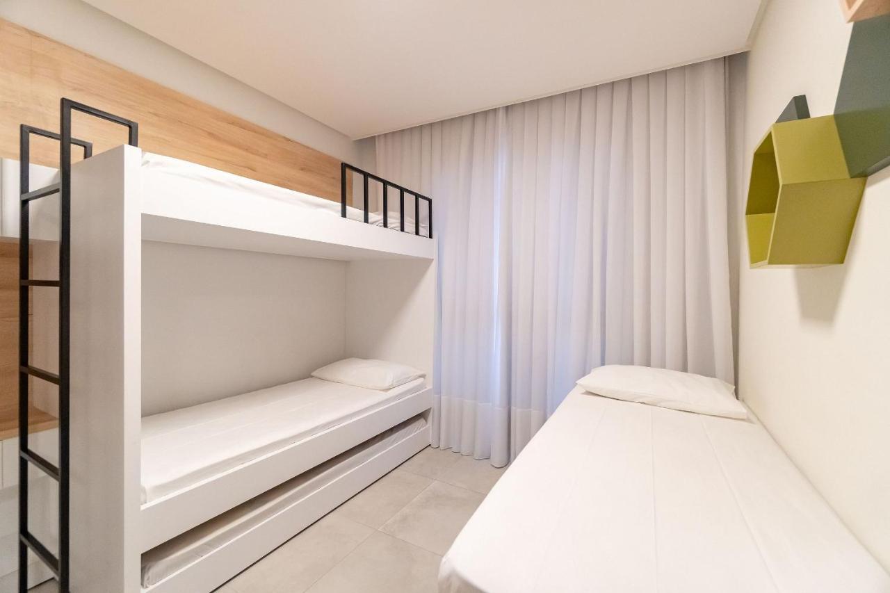 Porto Madero - Apartamento Em Condo Com Piscina Bombinhas Buitenkant foto